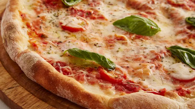 Gdzie zamówić włoskie składniki na pizzę i mąkę najlepszej jakości?