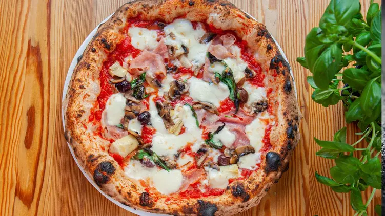 Gdzie zamówić włoskie składniki na pizzę i mąkę najlepszej jakości?