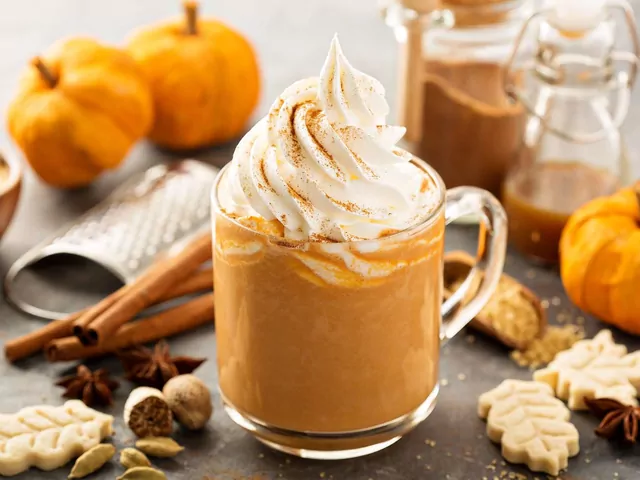 Przepis na domowe pumpkin spice latte