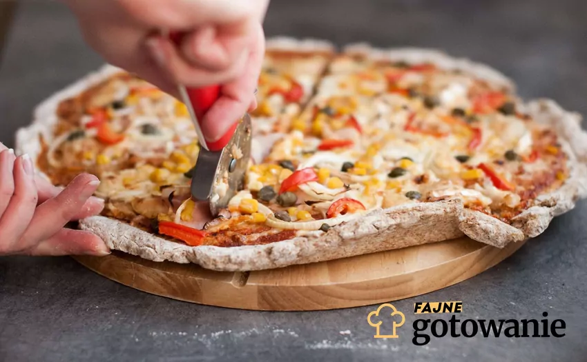 Kapary często spotkać można na pizzy lub w sałatkach Kapary na pizzy