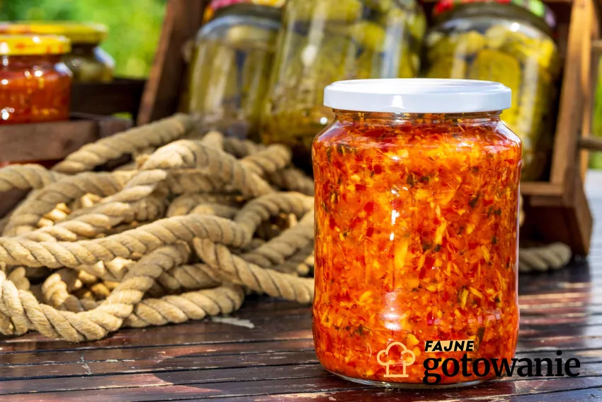 Gęsta, zawekowana w słoik zupa