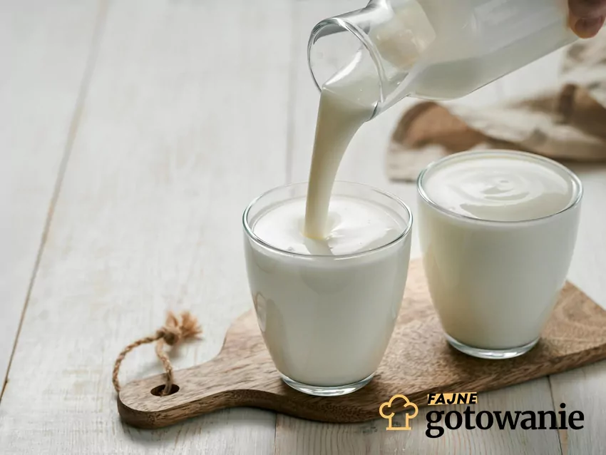 Kefir może mieć korzystny wpływ m.in. na odporność organizmu Kefir w szklankach