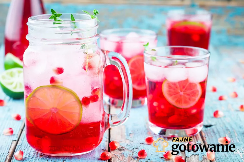 Domowa lemoniada z granatem