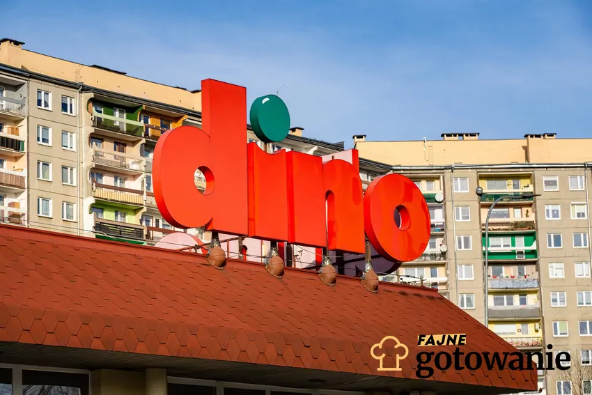 W Dino słynna kawa na promocji Logo sklepu Dino