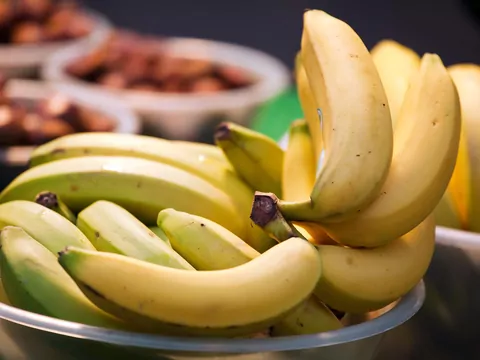 Jak przedłużyć świeżość bananów?