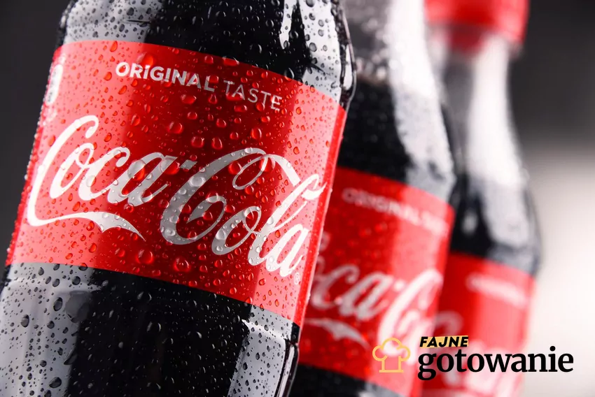 W Stokrotce Coca-Cola w okazyjnej cenie - tylko do 12 sierpnia Butelka Coca-Coli