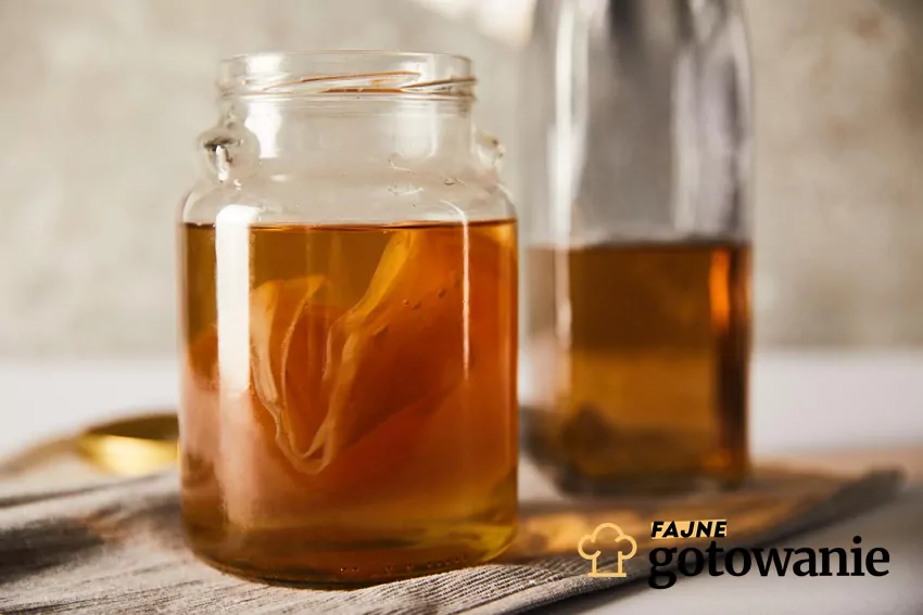 Kombucha w słoiku