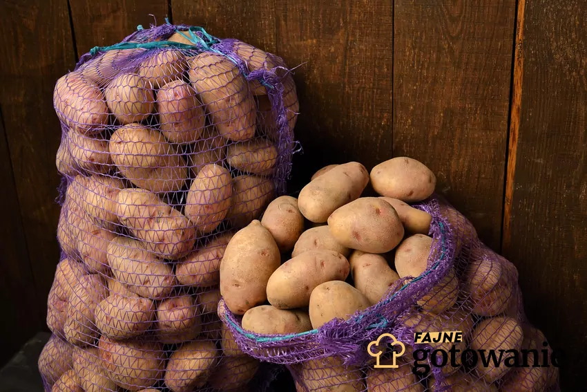 Ciemnienie obranych ziemniaków to naturalny proces Ziemniaki w worku