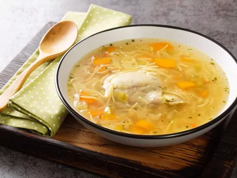 Ile marchewki dodać do rosołu?