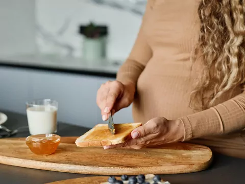 Jak rozpoznać naturalny miód?
