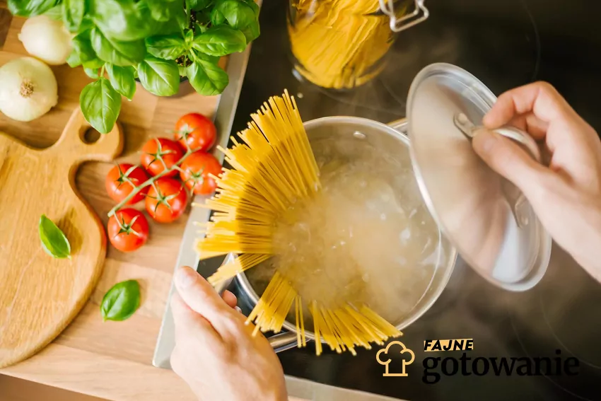Włosi mają swoje niepisane zasady, które gwarantują sukces Gotowanie makaronu