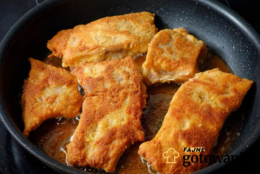 Usmażona ryb na patelni