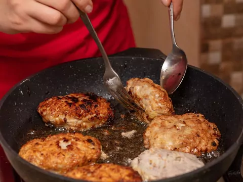 Ile czasu smażyć kotlety mielone