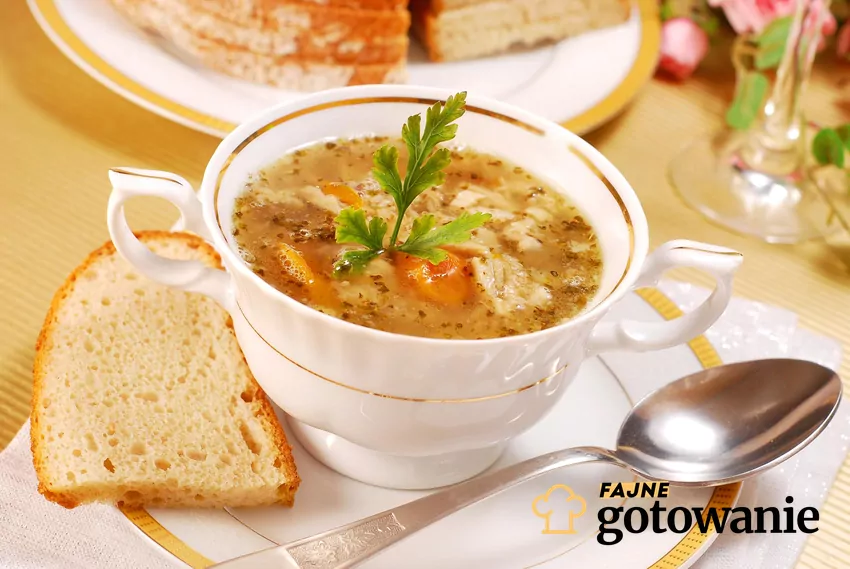 Flaczki w miseczce ozdobnej