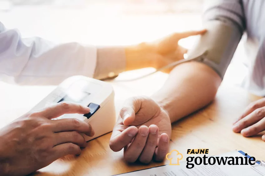 Problem nadciśnienia na całym świecie ciągle narasata Mierzenie ciśnienia krwi ciśnieniomierzem