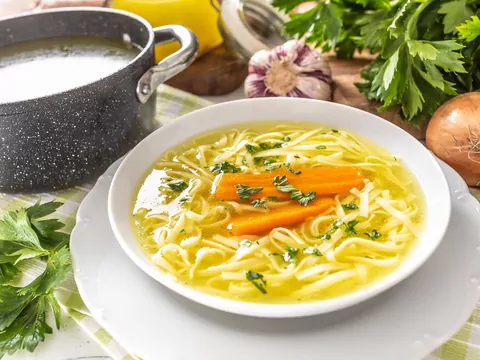 Dwa najlepsze dodatki do rosołu