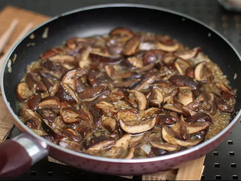 Moczenie suszonych grzybów