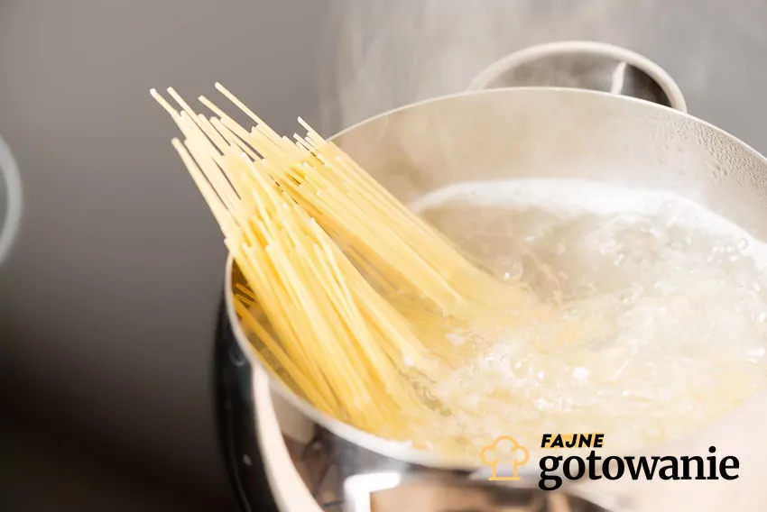 Makaron w garnku