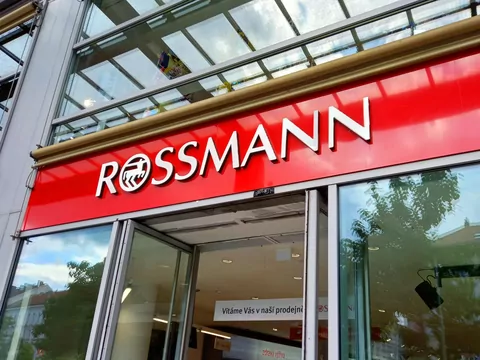 Promocja na perfumy w Rossmanie