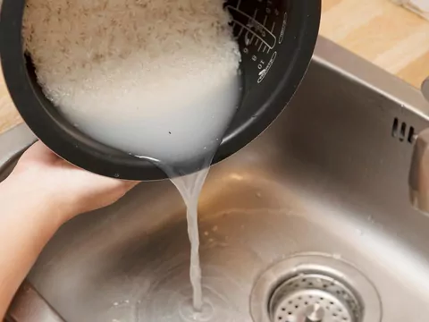 Zastosowanie wody po gotowaniu ryżu