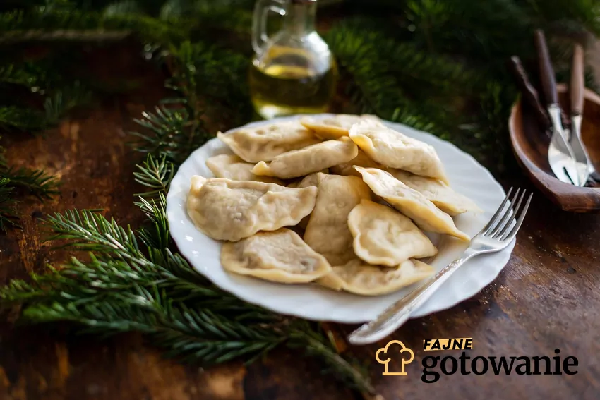 Nawet najlepszy farsz nie obroni się w suchym lub zbyt grubym cieście Pierogi na święta - wiele sztuk