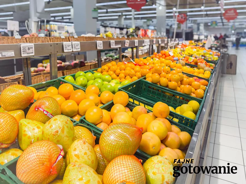 Pomarańcze w markecie