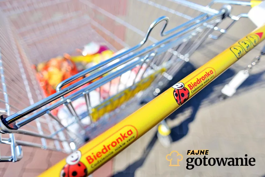 Do 10 stycznia dużo promocji w Biedronce Biedronka - koszyk