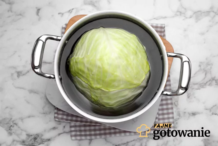 Gotowanie kapusty w garnku