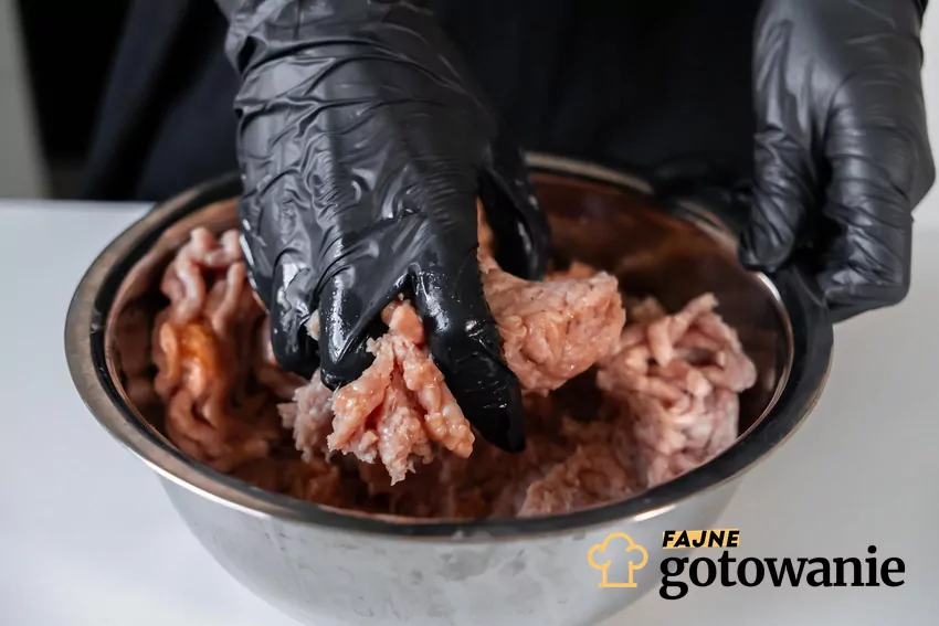 Mieszanie mięsa mielonego