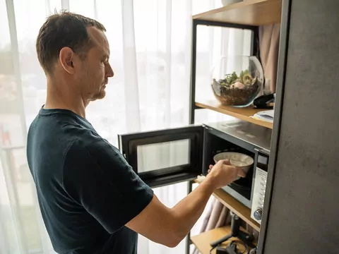 Odgrzewanie obiadu bez mikrofalówki