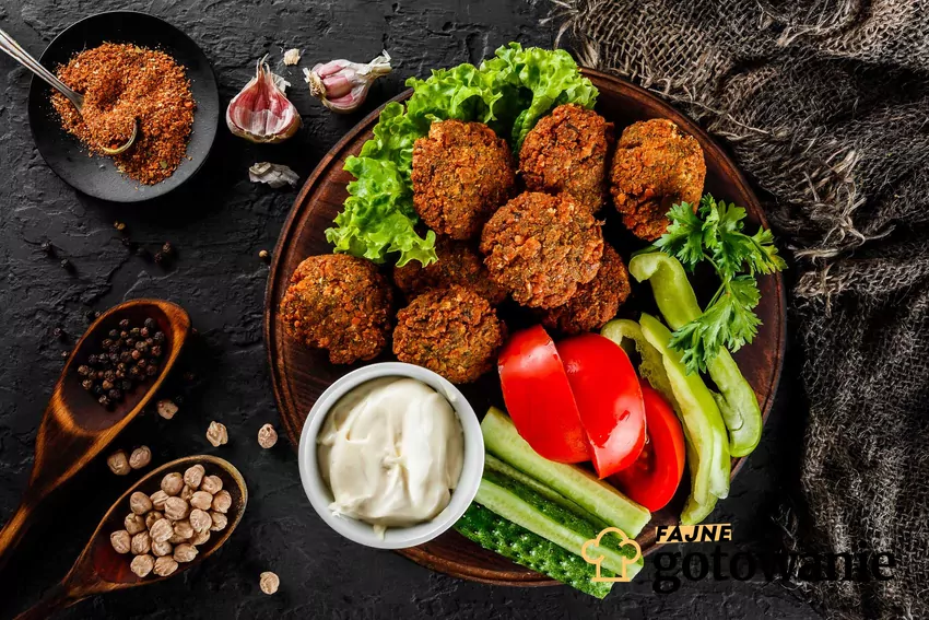 Falafel z ciecierzycy, a także charakterystyka diety fleksitariańskiej i jej zasady krok po kroku