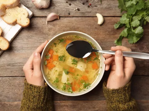 Gotowanie zup pełnych smaku