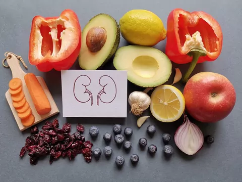 Dieta przy kamicy nerkowej: przepisy i porady