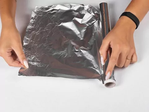 Powód rwania się folii aluminiowej