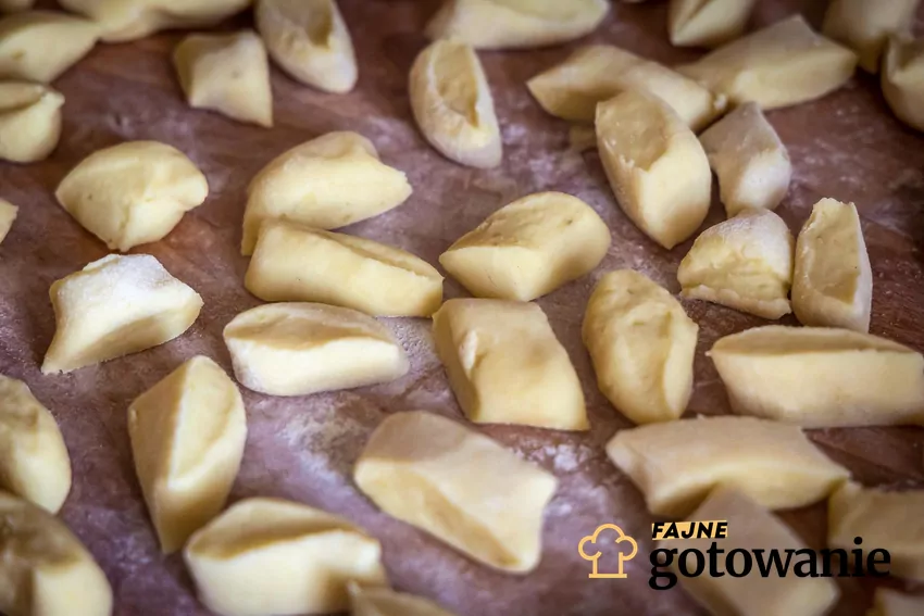 Kopytka w przygotowaniu