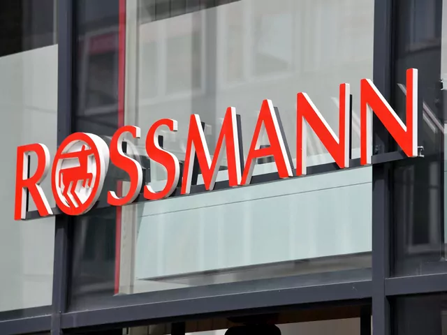Promocja na kultowy zapach w Rossmannie