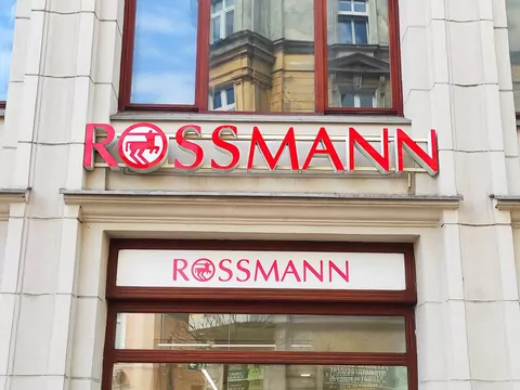 Promocja na kultowy zapach w Rossmannie