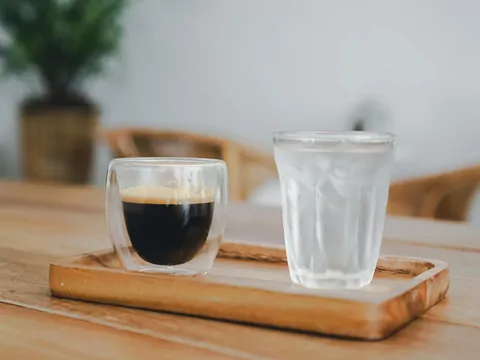 Po co jest woda do espresso
