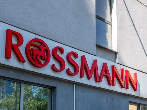 Promocja na kultowy zapach w Rossmannie