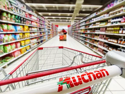 Oszczędzanie Polaków wg Auchan