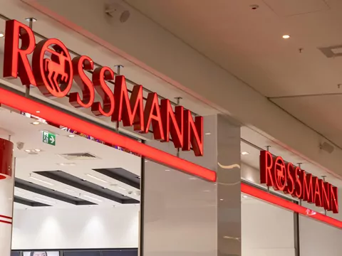 Promocja na kultowy zapach w Rossmannie