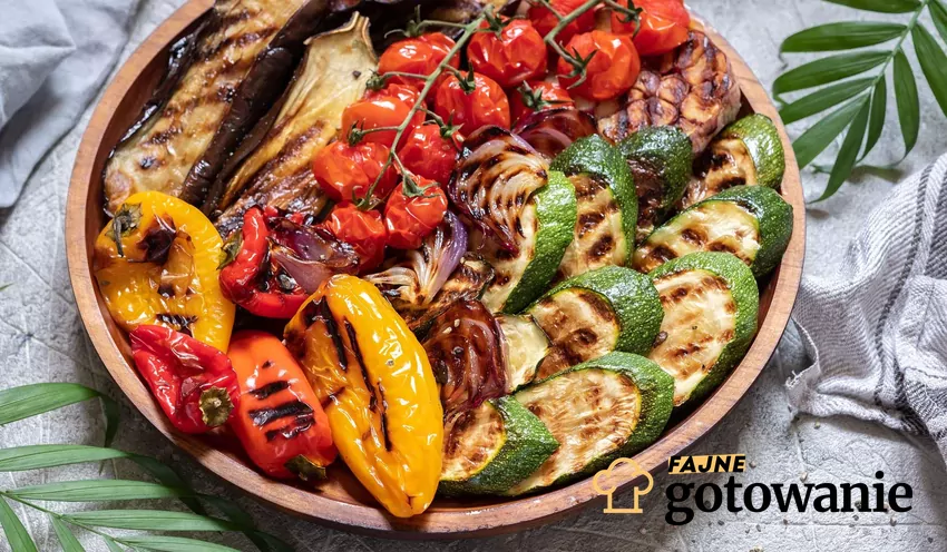Grillowane warzywa na talerzu