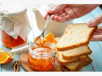 Ilustracja artykułu pomarańcza w słoiku - jak przyrządzić, żeby pasowała do kanapek?