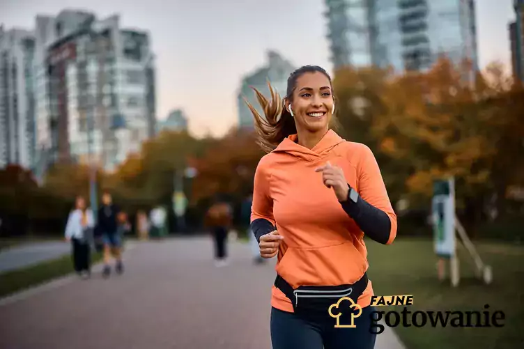 Kobieta biegnie dla zdrowia