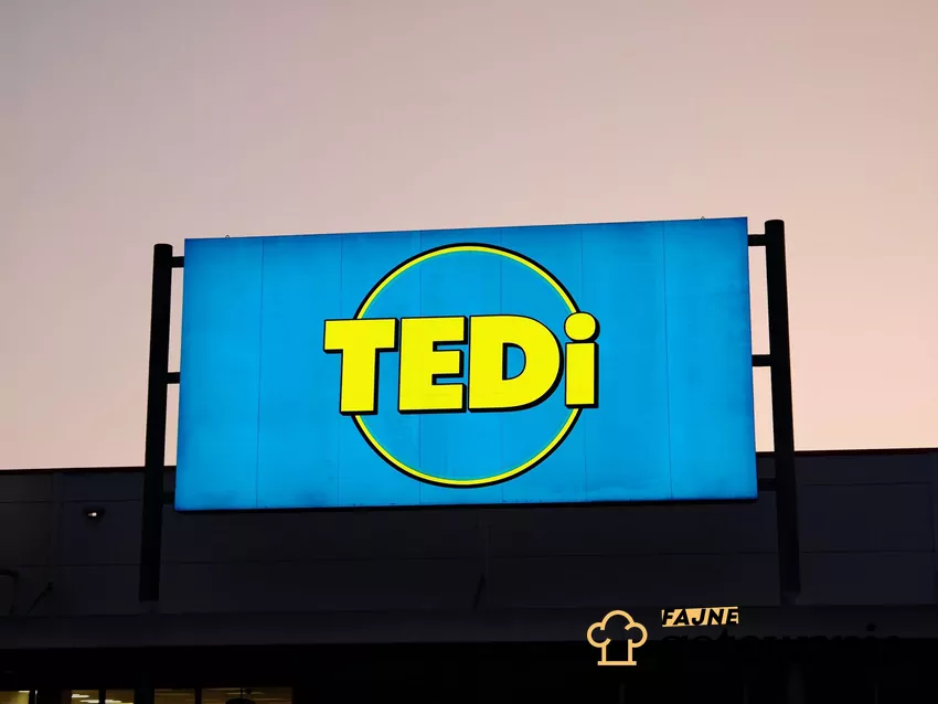TEDi - logo