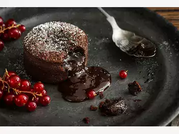 Ilustracja artykułu połącz te składniki z czekoladą - zjesz najlepsze desery, jakie istnieją