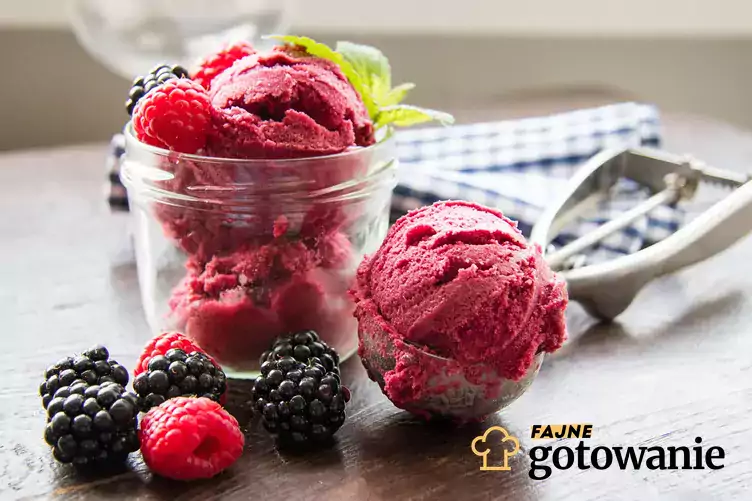 Sorbet owocowy w słoiczku