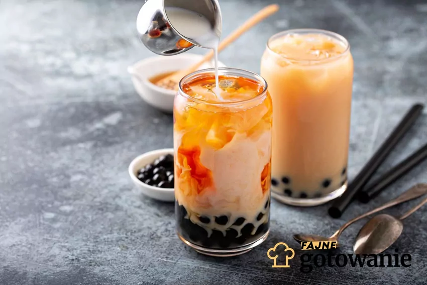 Ten niepozorny napój może mieć wiele kilokalorii Bubble tea w szklance