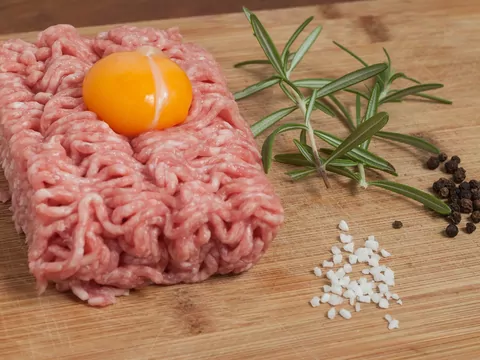 Co daje jajko w kotletach?