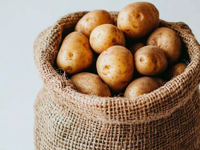 Czy obierać ziemniaki przed gotowaniem?